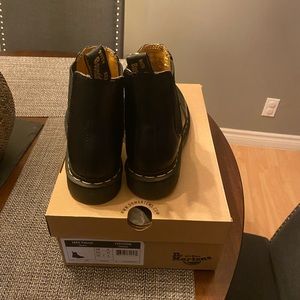 Dr marten black worn only 2 times